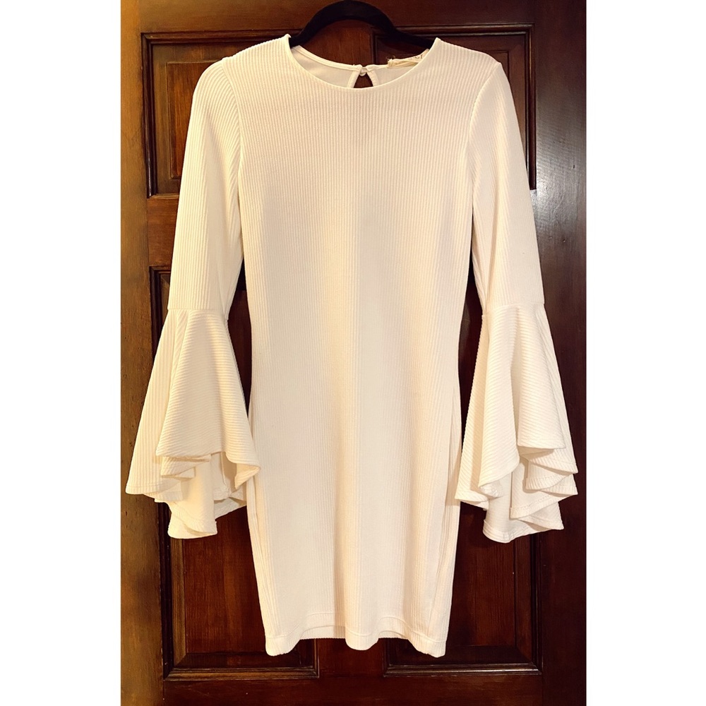 Bell-Sleeve Cocktail Mini